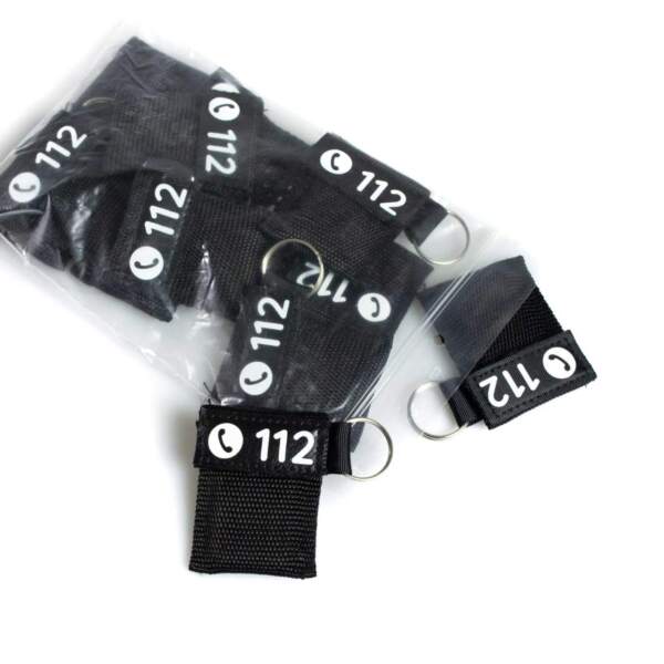 Schwarze Beatmungstücher in der Verpackung
