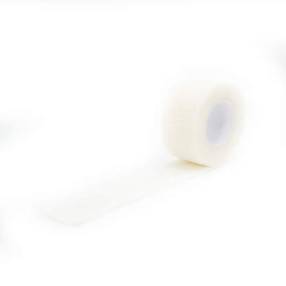 2,5 cm Pflasterrolle in Weiß ausgerollt